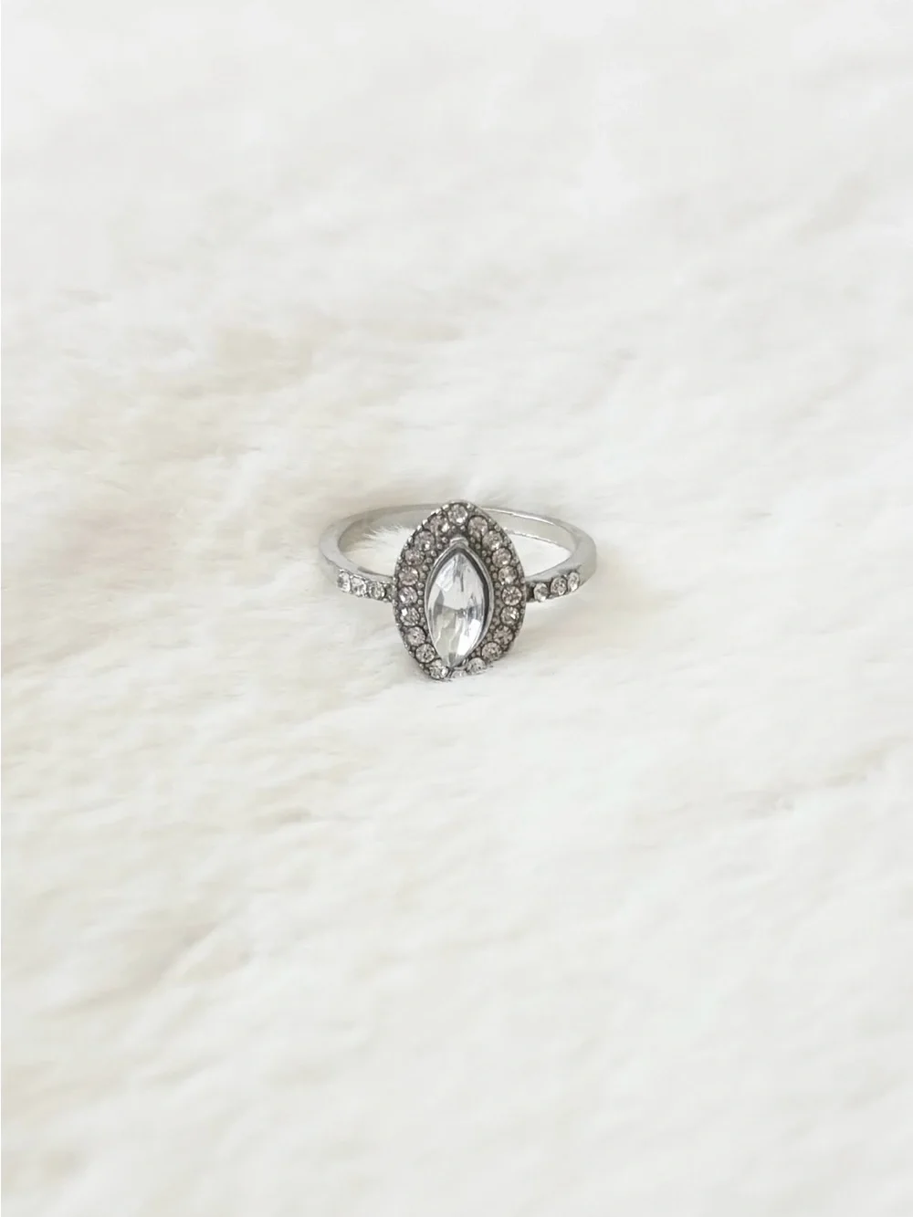 5/$15 🩷 MUST BUNDLE Silver Marquise Style Halo Crystal Ring - Women Jewelry